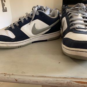 Nike Air Force Prestige II size 9.5